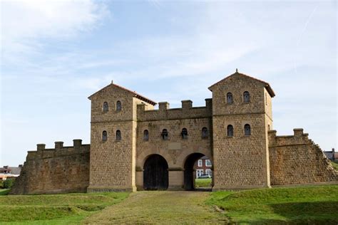 Roman Forts Historic European Castles