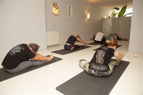 Yogalessen Art Of Yoga Yogastudio Kampen