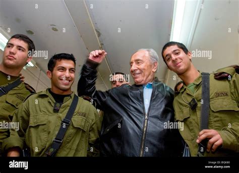 Shimon Peres Toured The Israeli Lebanese Border And Met Israeli