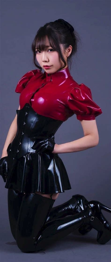 Pin Auf Women In Latex