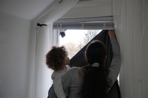 Step By Step Guide How To Install Blackout Curtains Over Blinds Sleepout