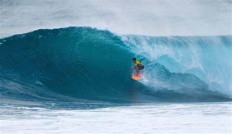 Vans World Cup Of Surfing Goes Off At Massive Sunset Beach The Inertia