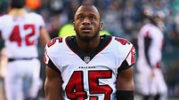 Deion Jones signs 4-year, $57M extension with Falcons | Sporting News