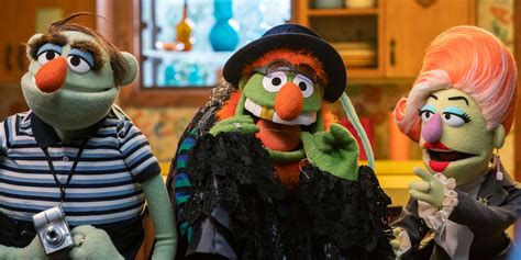 Muppet Mayhem David Bizzaro On Bringing Method Acting To Puppeteering