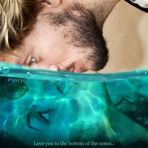 A Photo Of A Kissing Couple Is Turned Into A Split Shot Airwater Photo Underwater Photos Photo
