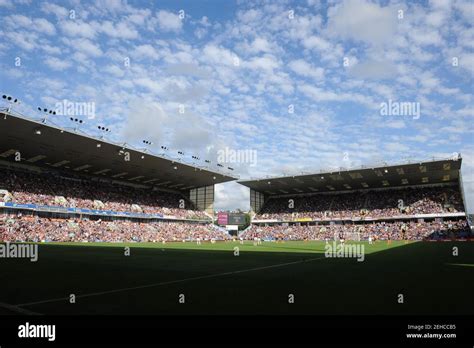 Turf Moor Stadium High Resolution Stock Photography And Images Alamy