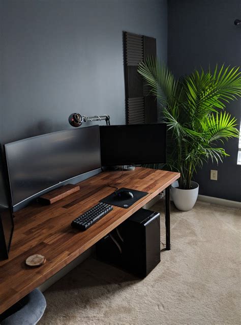 Minimal Setups — Triple Monitor Bedroom Workspace Head Here To