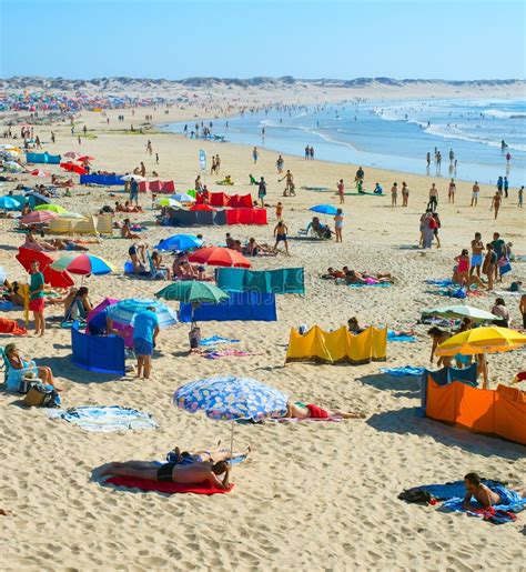 People Rest Ocean Beach Portugal Editorial Image Image Of Beautiful
