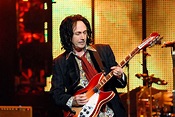 Mike Campbell | Revista Vintage Guitar® | Trend Repository