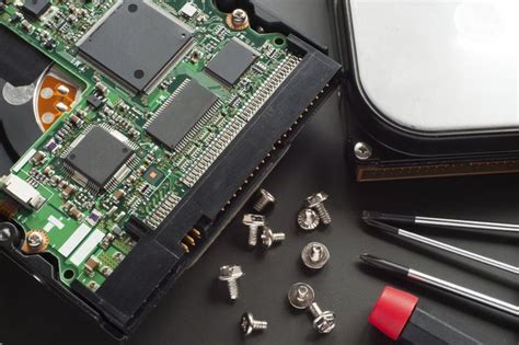 This article looks at computer hardware. What Is Computer Software & Hardware? | Techwalla.com