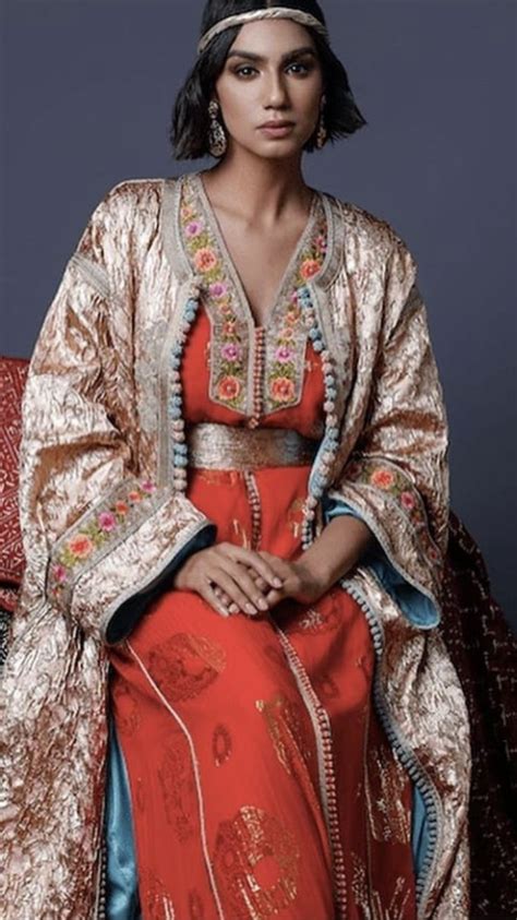 pin by najat al ali on abaya and caftan قفطان moroccan clothing moroccan fashion moroccan dress