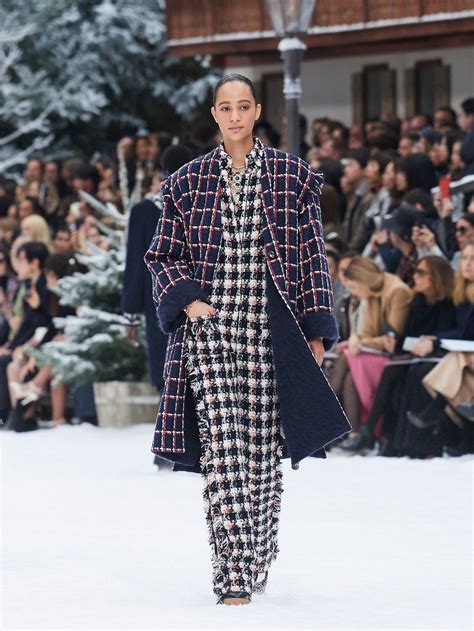 CHANEL COLLECTION For FALL WINTER 2019 20 READY TO WEAR