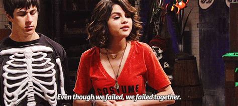 She Gives Great Pep Talks Selena Gomez On Wizards Of Waverly Place