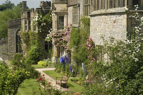 Top 6 Gardens To Visit In The Peak District Hoe Grange Holidays