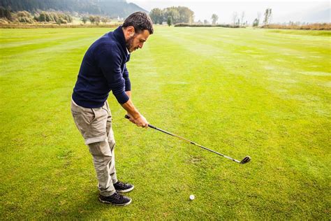 Narrow Stance In Golf Top 7 Advantages Explained