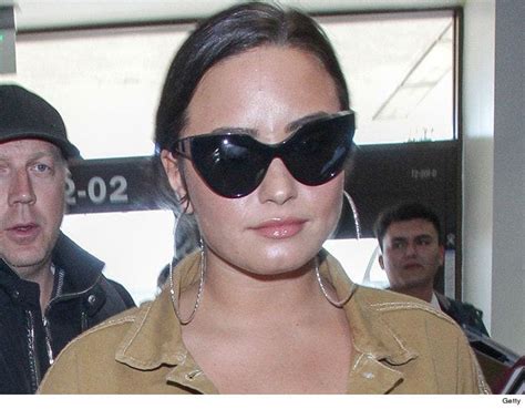 Demi Lovato Temporarily Leaves Rehab Facility For Treatment In Chicago