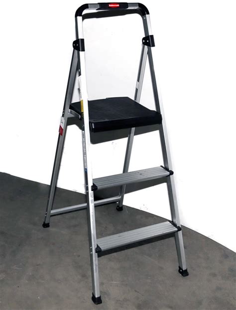 Rubbermaid 3 Step Aluminium Ladder With Platform Super Light Series