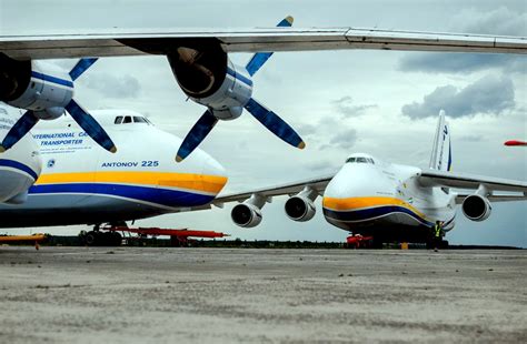 Antonov An 225 And An 124 Side By Side Size Comparison Aeronefnet