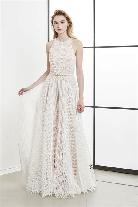 Kisui setzt auf ein modernes und unaufgeregtes design. Brautkleider - Die neue kisui-Kollektion 2020 | Brautkleid ...