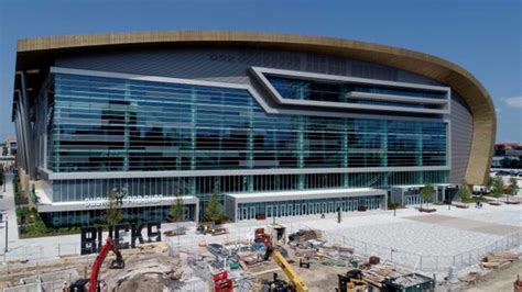 Join craig coshun on a tour to check out the features at the milwaukee bucks' new arena! NBA: How new arena saved Milwaukee Bucks from leaving town