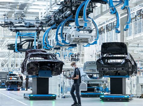 2021 Mercedes S Class Already In Production At State Of The Art Factory 56 Carscoops