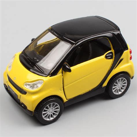 132 Scale Maisto Smart Fortwo Pull Back Smartcar Micro Diecast Model
