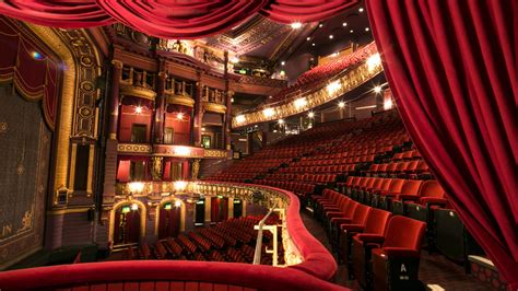 The Palace Theatre Manchester Guide