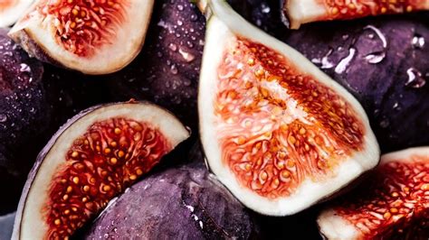 Fig Season Big Fig Sandy Soil Harvest Time Fig Tree Types Of Soil