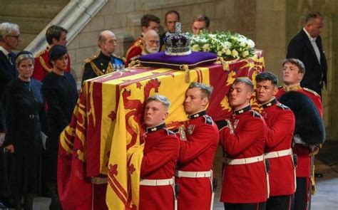 Los Funerales De La Reina Isabel De Inglaterra Comienzan Con Una Pompa Sombría Maravilla Stereo