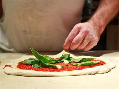 Pizza Margherita History And Recipe Italy Magazine