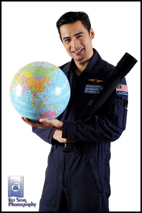 Sheikh muszaphar shukor al masrie bin sheikh mustapha (born 27 july 1972) is a malaysian orthopaedic surgeon and the first malaysian astronaut. KetSeng Photography: Portrait - Datuk DR Sheikh Muszaphar ...