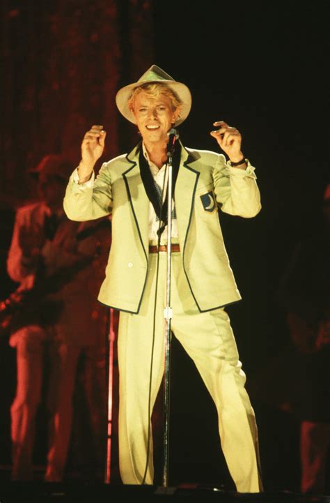 David Bowies Style Through The Years The New York Times