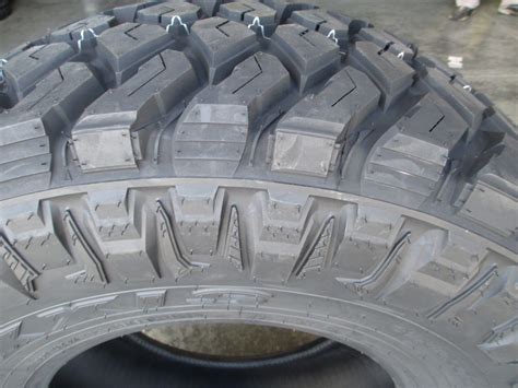 1 New 32x1150r15 Maxxis Razr Mt Mud Tire 32115015 32 1150 15 1150 R15