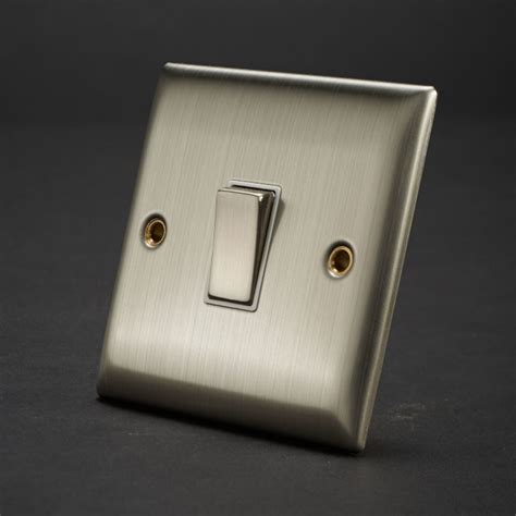 Single Light Switch 10a 1 Gang 2 Way 8861wcx From £495