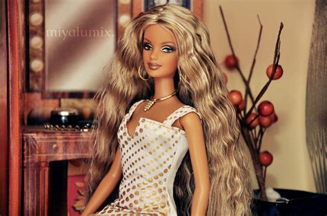 Wallpaper Face Long Hair Dress Fashion Toy Doll Supermodel