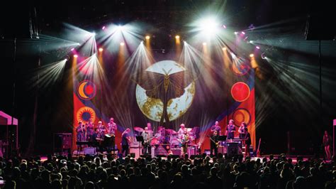 Tedeschi Trucks Bands Wheels Of Soul Tour Hits The Road With L Acoustics