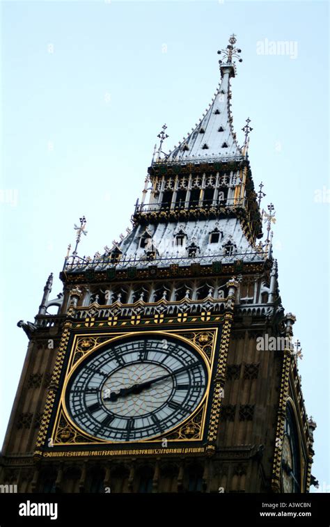 Big Ben With Snow London Stock Photo Alamy