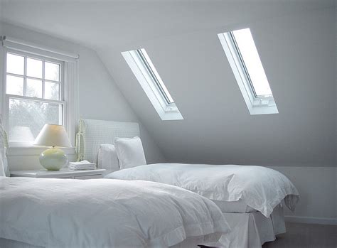 An area in which it is important to feel comfortable. 23 Stylish Bedrooms That Bring Home the Beauty of Skylights!