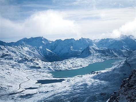 Lago Bianco In Alps Zwitserland Sygic Travel