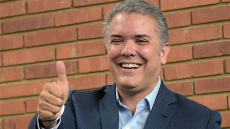 Iván duque says his aircraft was fired on while he was flying near the border with venezuela. Iván Duque es elegido presidente de Colombia