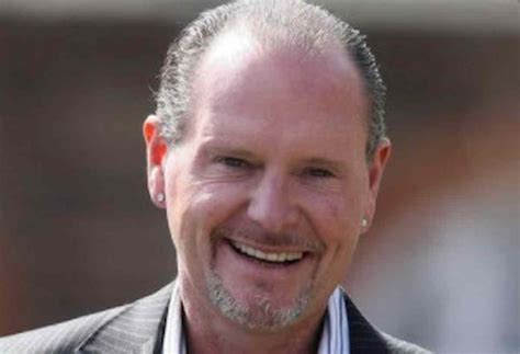 Isola 2021, bruttissimo gesto di paul gascoigne contro fariba. Paul Gascoigne chi è: Isola dei Famosi 2021, moglie, figli ...