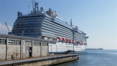 Majestic Princess Cruise Ship Reviews And Photos