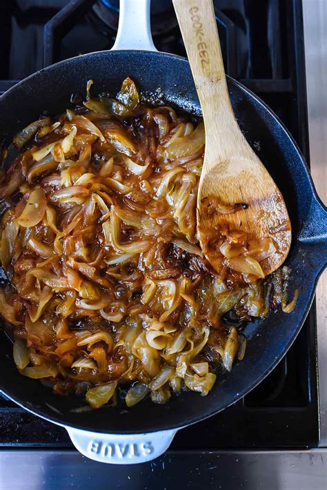 How to Make Caramelized Onions | foodiecrush.com