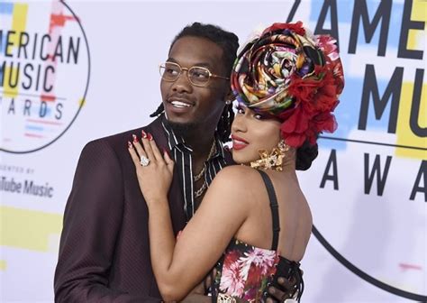 Divorce With A Kiss Cardi B Kissed Her Estranged Husband Offset At Her