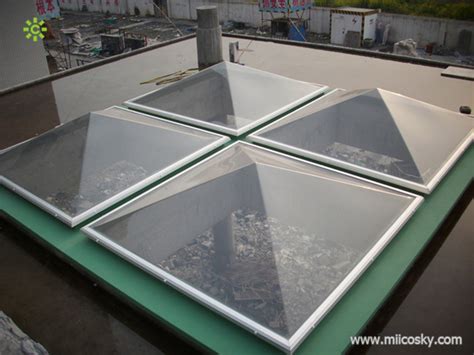 Installing skylight covers can be a tricky job if you have never done it before. Roof Skylight Cover Indoor Clear Dome Cover 800mm (31 ...