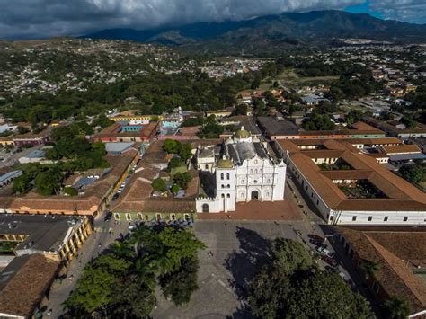 More than half of the population lives in poverty and per capita income is one of the lowest in the region. COLONIAL COMAYAGUA | Honduras Traveling