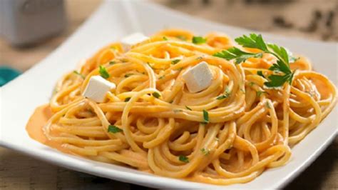 Un Clásico De La Pasta Este Espagueti Es Tan Cremoso Como Delicioso