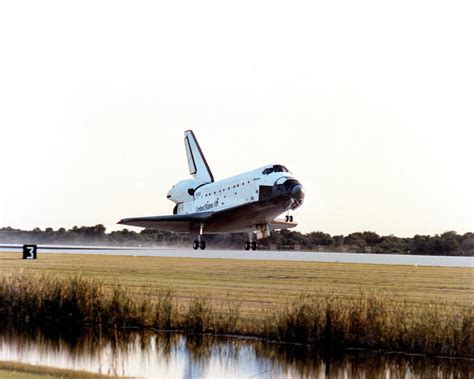 Sts 38 Landing