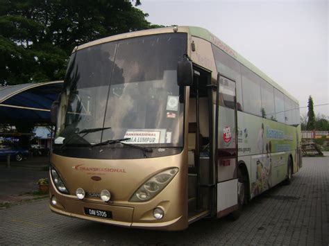 Free parking is provided for guests who drive. moh zoom....: Jom...Kota Bharu