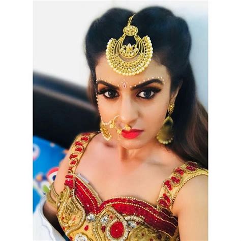 Pin By Urmila Sajane On Kannada Serial Actor S Crown Jewelry Fashion